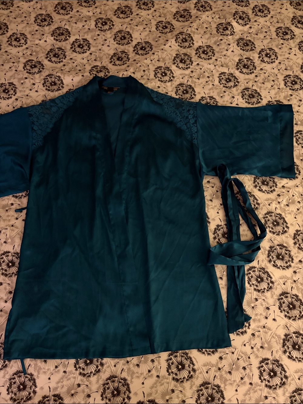 Victoria's Secret Teal Satin Lace-Trim Kimono Robe
